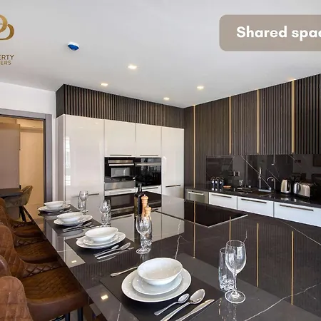 Urban 19 Residences Premium *